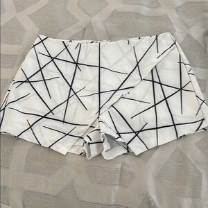 Women's White Geometric Shorts